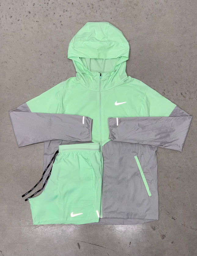 Nike Vapour Green Windrunner Jacket x Flex Stride Shorts Set