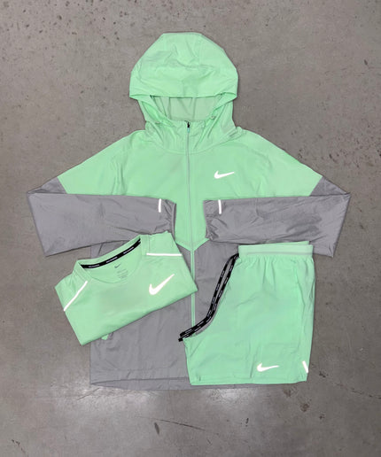 Nike Vapour Green Flex Stride Bundle