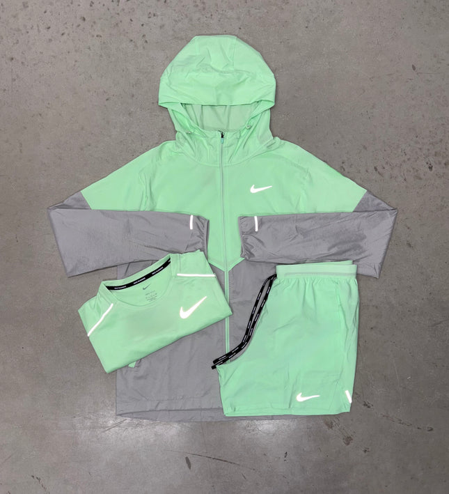 Nike Vapour Green Flex Stride Bundle