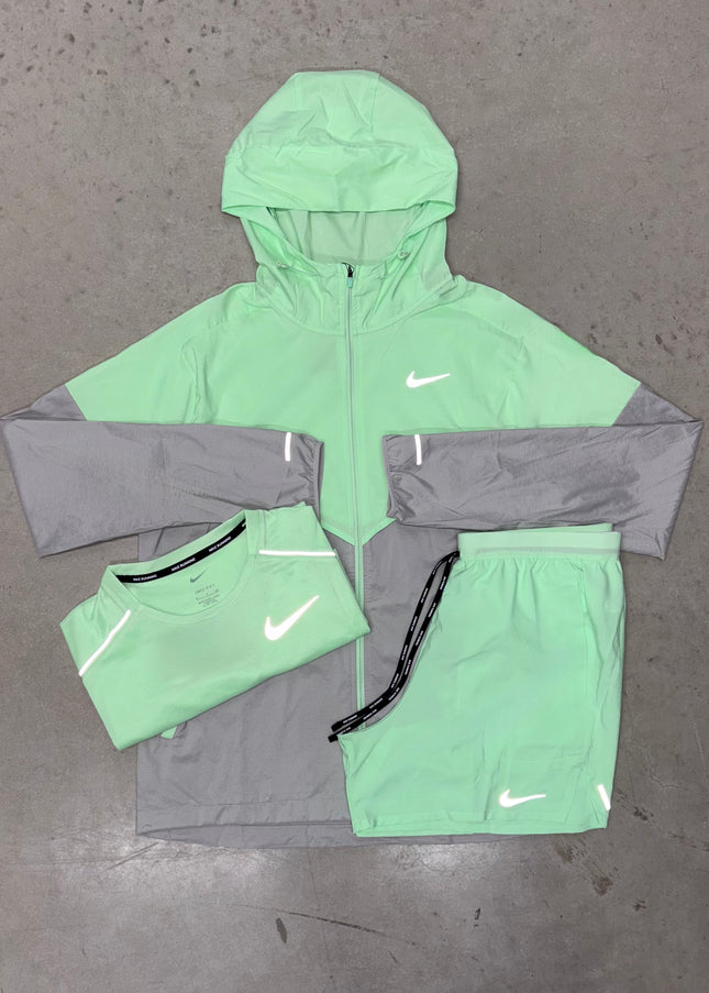 Nike Vapour Green Flex Stride Bundle