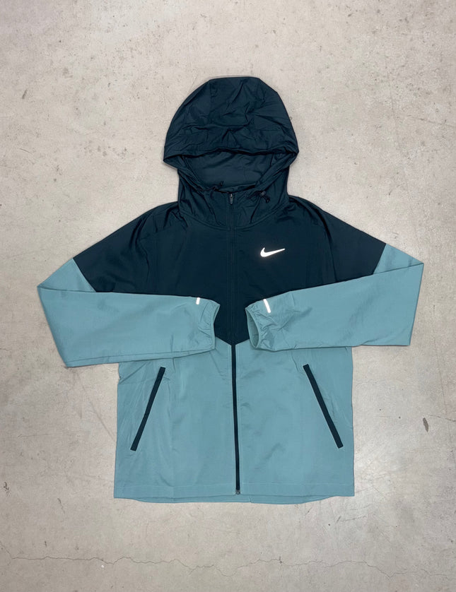 Nike Seaweed/Cannon Impossibly Light Windrunner Jacket
