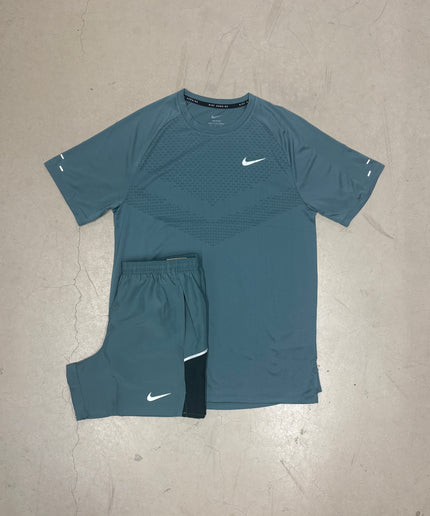 Nike Mineral Slate Stride Tee Full Set