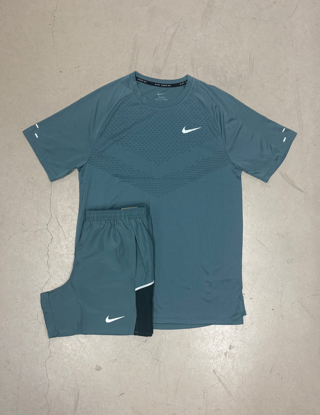 Nike Mineral Slate Stride Tee Full Set